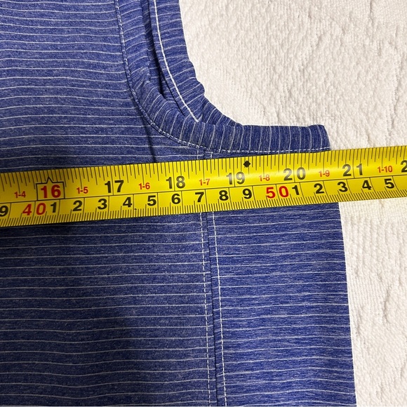 Prana Tank Top Mens Size Medium Blue/White Performance Summer Running Athleisure - Picture 6 of 7